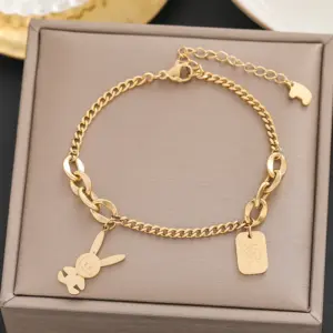 587 / Gold