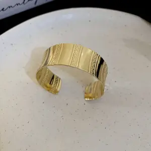 3# Bracelet-Golden-Small Size