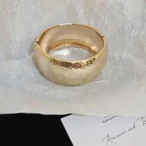 13# Bracelet-Gold