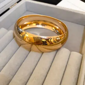 16# Bracelet-Gold