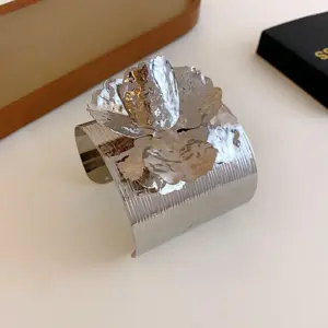 56# Bracelet-Silver