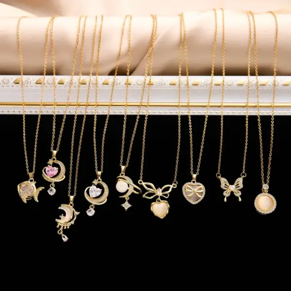 New Design Titanium Steel Necklace Women's Simple Fashion Zircon Inlay Light Luxury Clavicle Chain Geometric Heart Pattern