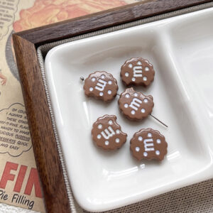 6 # Chocolate chip cookie (one)
