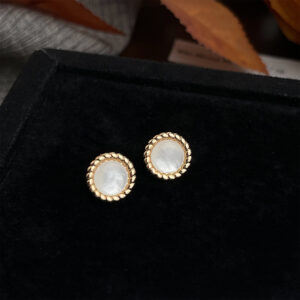 Round twist shell-silver needle