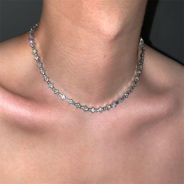 Wholesale Thorn Flower shaped Full Diamond Alloy Collarbone Necklace