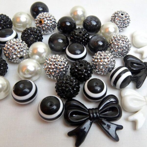 Wholesale 50pcs Black and White Printing Mixed Color 20MM Acrylic Large Beads DIY Bow Mixed Beaded Loose Beads Combination