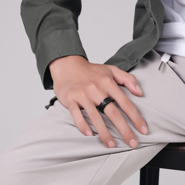 Wholesale Devil's Eye Titanium Steel Rotating Men's Ring