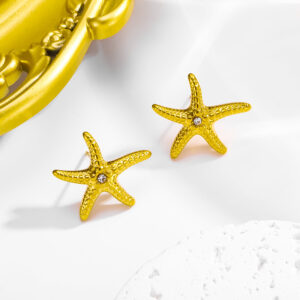 Stud earrings / 18K