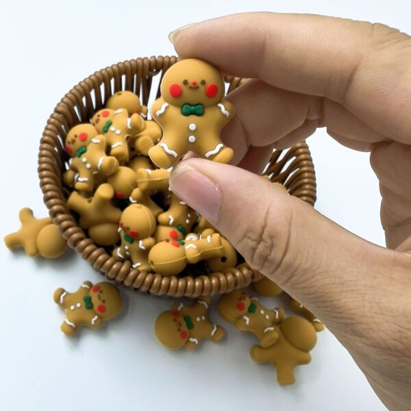 O1CN010kjl5D2FO3gUimeyc_2216349148869-0-cib Wholesale 10pcs 3D Gingerbread Villain's New Three-dimensional Silicone Cartoon DYI Beads