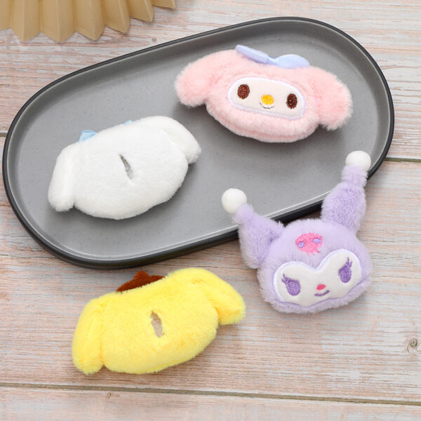 O1CN010ktUI91xTP8kiBRq0_2211897286444-0-cib Wholesale Cartoon plush doll brooch cute Brooch OLY Exclusive