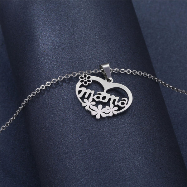 Wholesale Necklace Heart-shaped English Letters Mom Necklace Stainless Steel Necklace