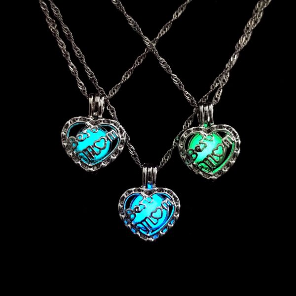 Wholesale Mother's Day Hollow Luminous Necklace Pendant Heart MOM Necklace