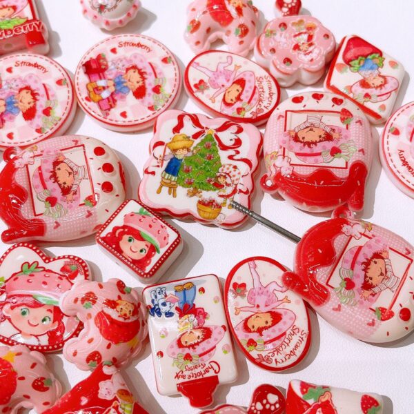 O1CN011BywnB1wOzv0OBSde_2216384736299-0-cib Wholesale Acrylic Girl Series Printed Beads with Various Beads - OLY Exclusive