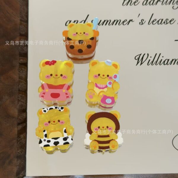 Wholesale 10pcs embossed bee cartoon bear acrylic beads