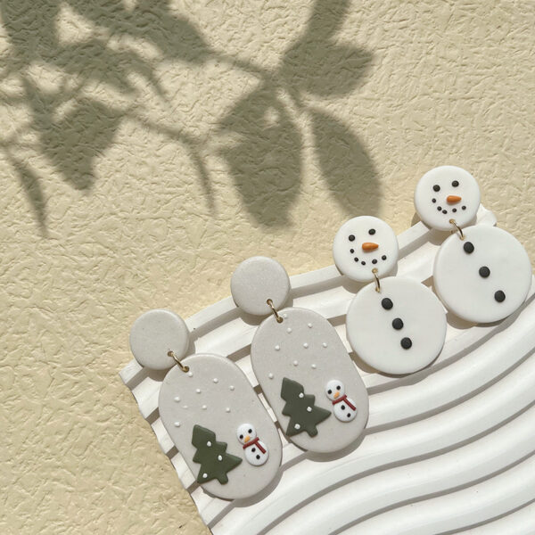 Wholesale Snowman Wreath Cartoon Cute Soft Ceramic Earrings