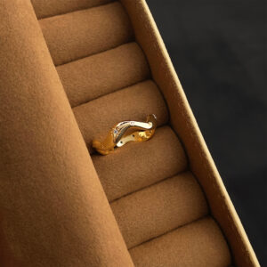 “fingertip star glossy surface” ring