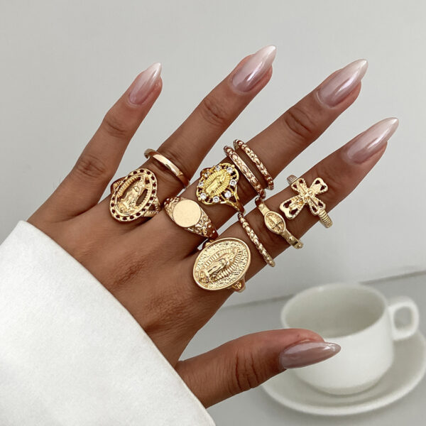 O1CN011fU7S826w6h2n7ZIo_2218834057725-0-cib Wholesale Diamond-encrusted crown rtrait cross ring