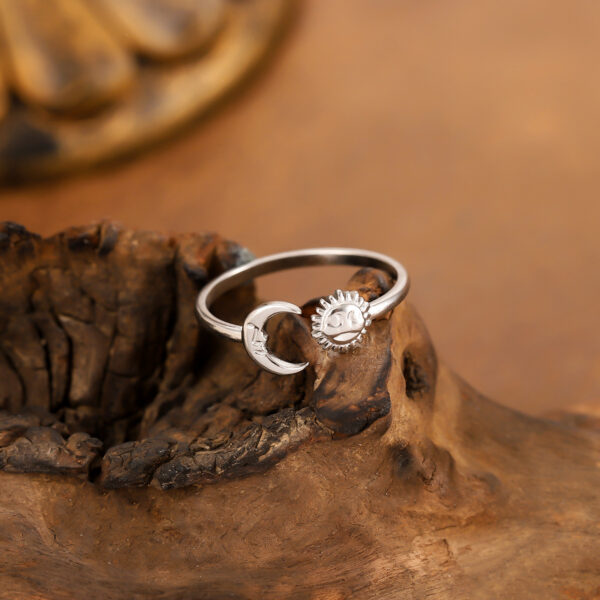 O1CN011htE8d1OW999Kpvwe_2214141111712-0-cib Wholesale Star, moon, and heart-shaped Valentine's Day ring