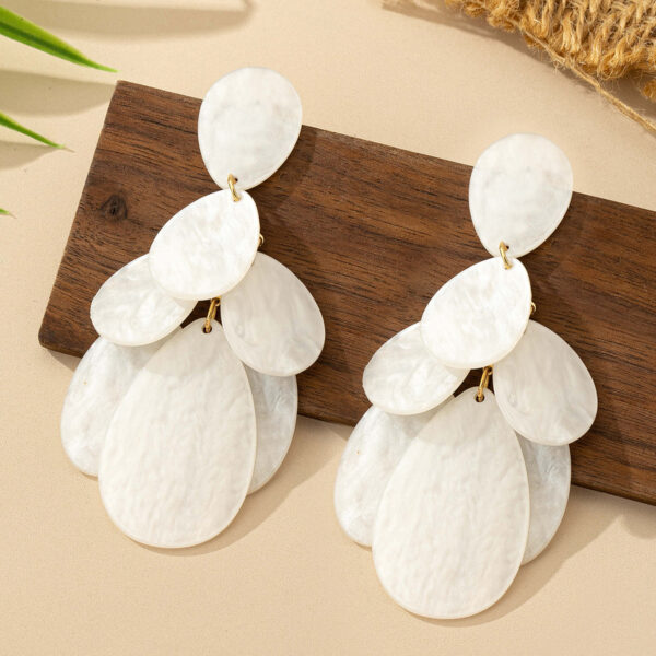 Wholesale White acrylic tassel flower long earrings