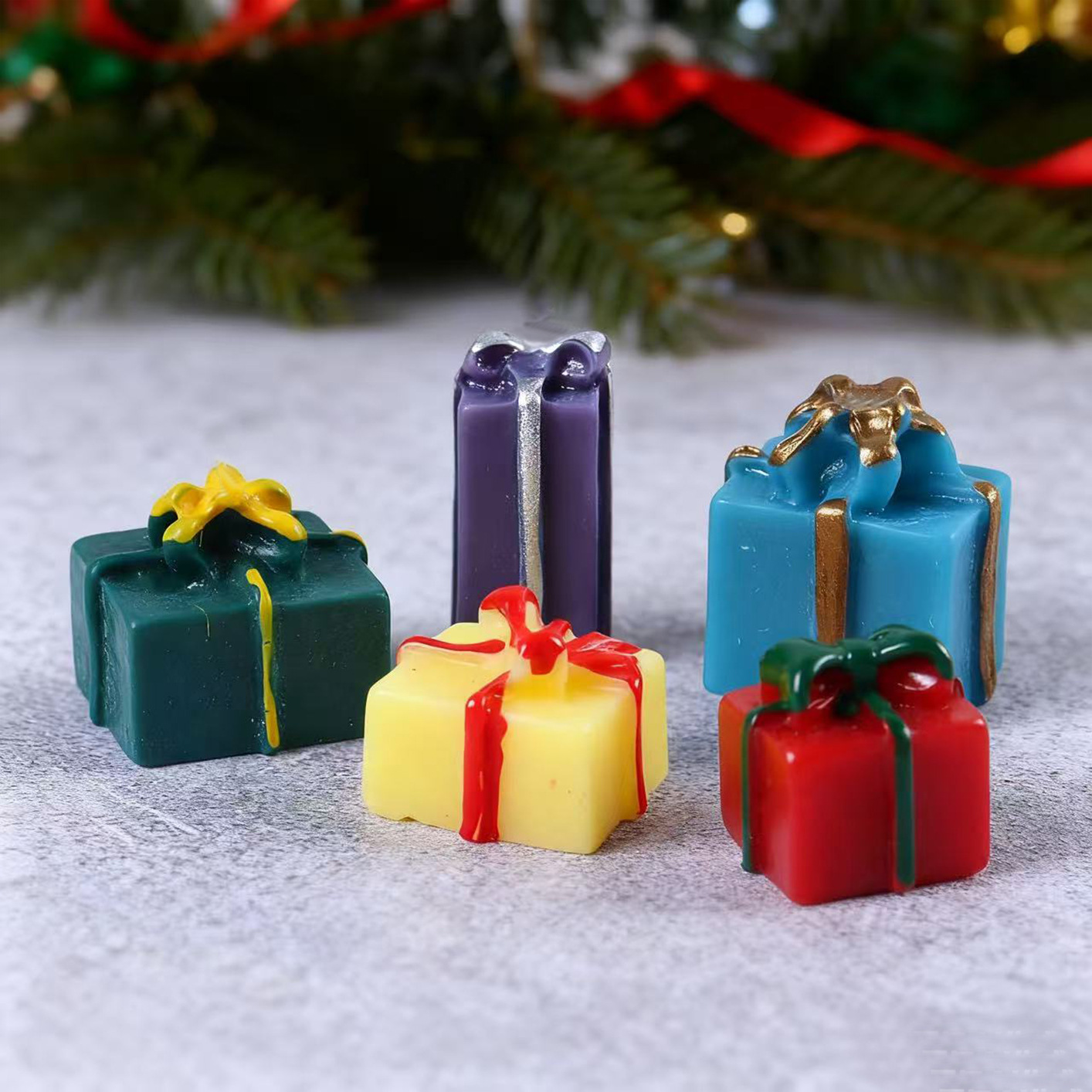 Wholesale Mini colored Christmas gift box Doll Aessories