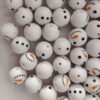 O1CN012iYcRX1QErI9YheK9_2201245431945-0-cib Wholesale 5PCS 20MM Acrylic Two -color Snowman Printing Bead