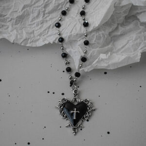 Black thorn heart corner-cut - black pearl necklace