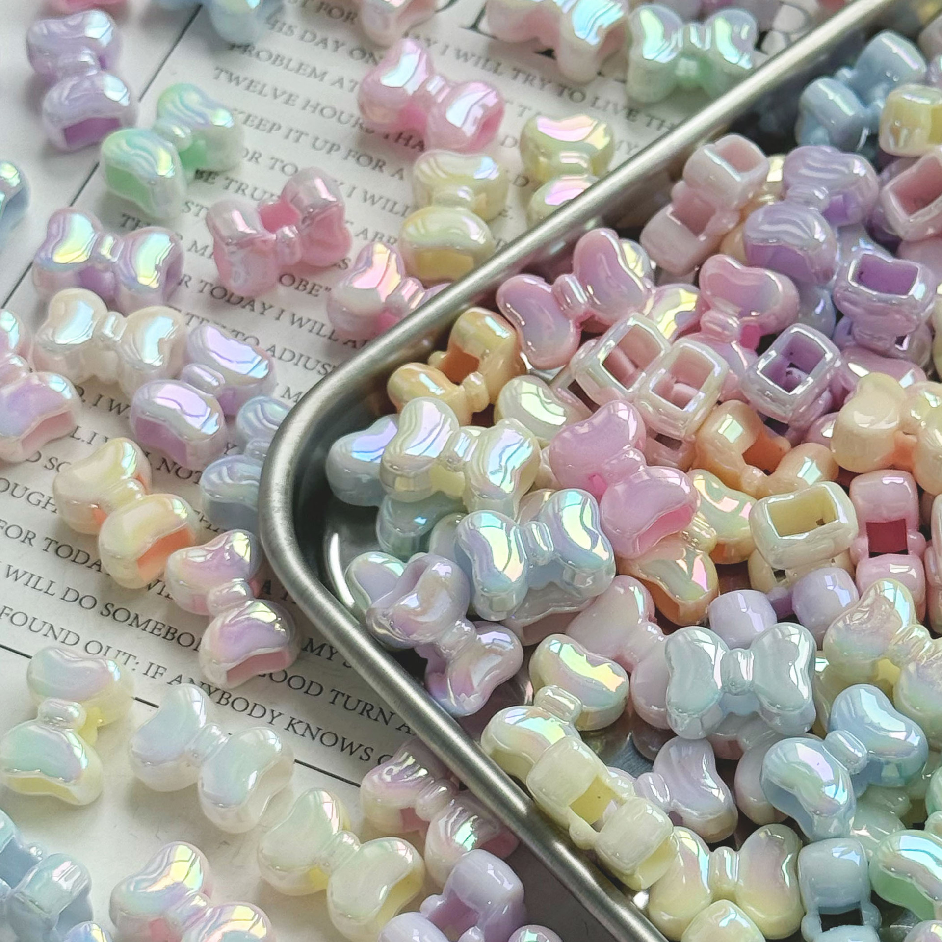 Wholesale Four-way bow Acrylic Beads