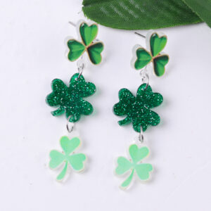 Fine glitter green clover