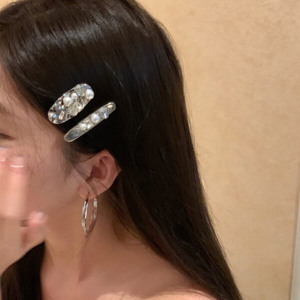 O1CN01387P2K2FcG3SEyduF_2218238518900-0-cib Wholesale Irregular oval rhinestone pearl hair clip