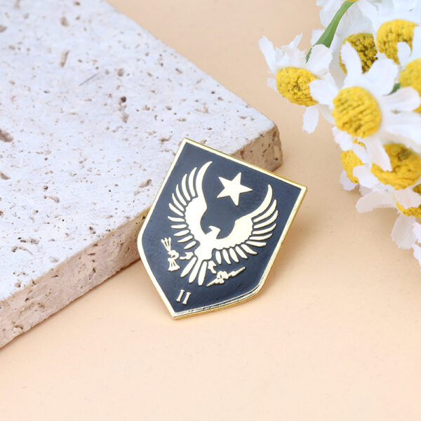 Wholesale Game Peripherals Halo Halo Spartan Ii Plan Brooch Five-inted Star Eagle Metal Badge