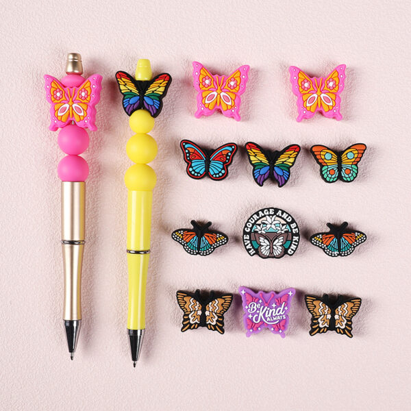 O1CN013hdFl71CRJVhGvfx5_2217794230077-0-cib Wholesale 20pcs Two tone Butterfly Silicone Children's Dental Adhesive Anti drop Chain English Letter Silicone Beads