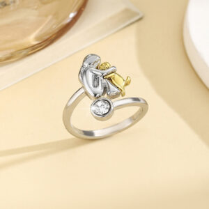 White diamond and gold ring