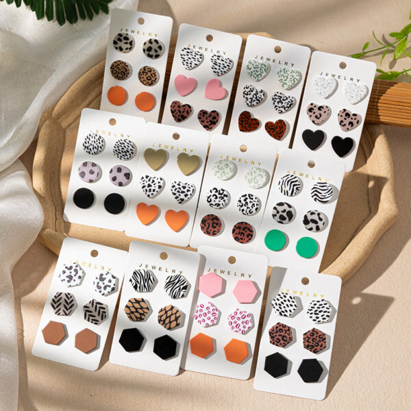 Wholesale design leopard acrylic earrings