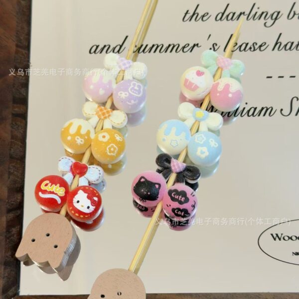 Wholesale 10pcs relief cake cartoon cat cherry acrylic beads