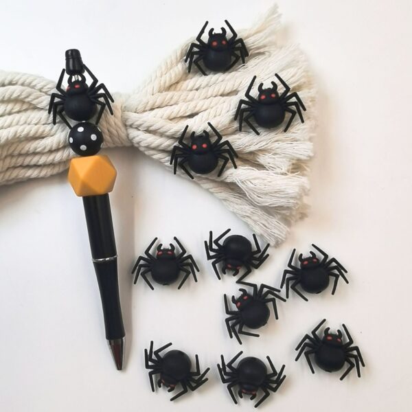 Wholesale 10pcs 3DHot Selling New Three-dimensional Silicone Cartoon DYI Beads