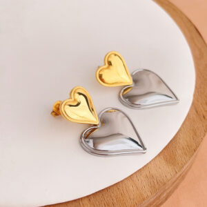 B326 Peach Heart between Earrings Gold (Small)