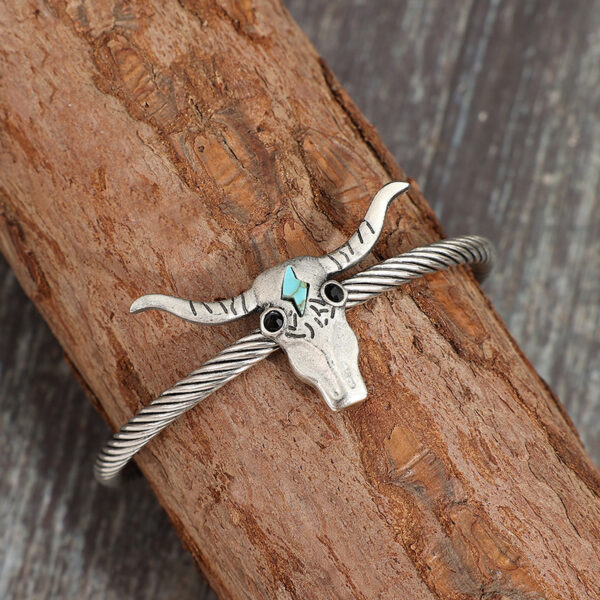 O1CN014A3vk31qyMgFkMiNF_2206372095564-0-cib Wholesale Western style cow head inlaid with turquoise opening bracelet