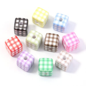 Colorful plaid random mixed colors / Size 14mm, aperture 3.8mm