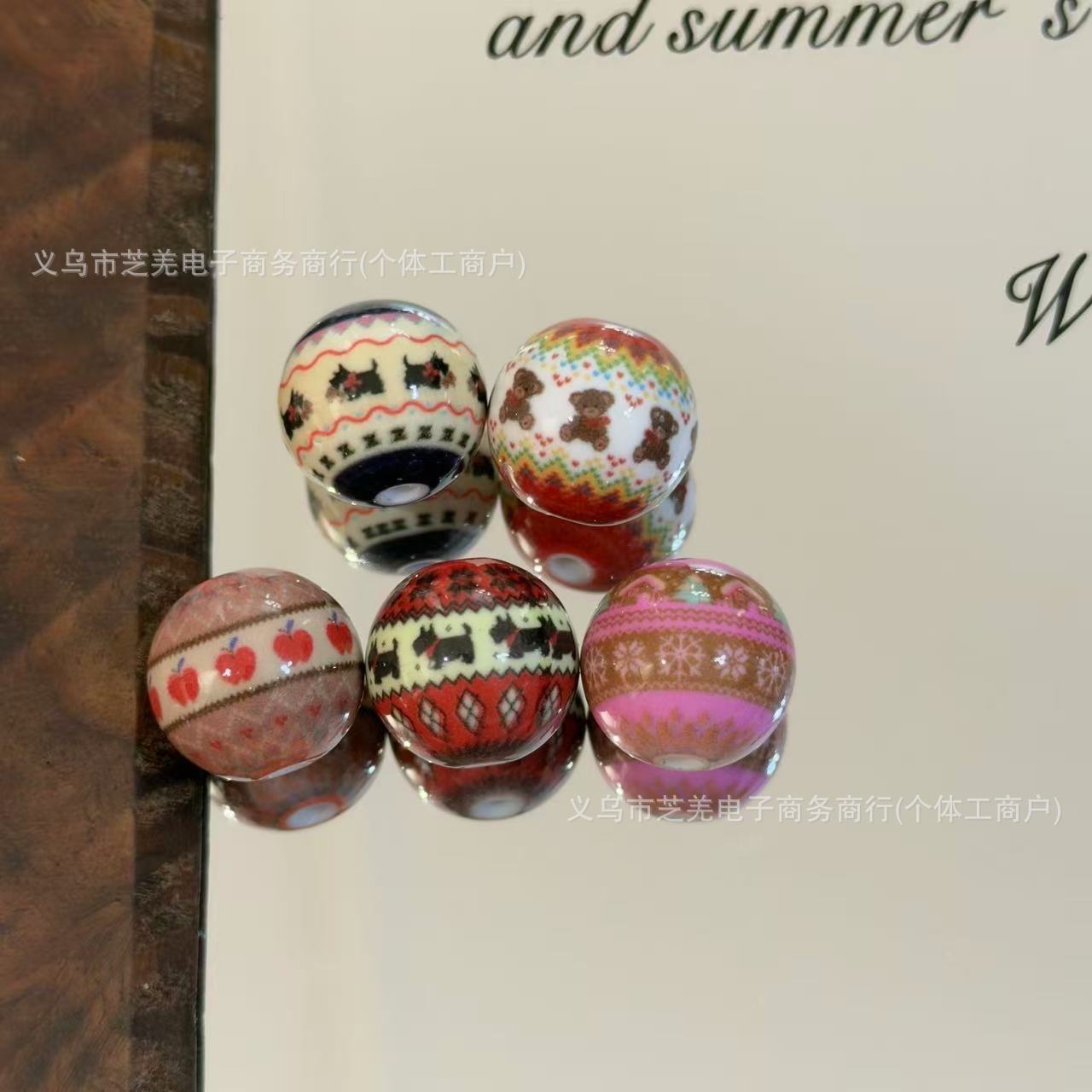 Wholesale Embossed baked paint circular shape of Fer Island Acrylic Beads