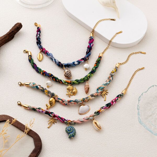 Wholesale Colorful Scallop Necklace Marine Life Pendant Clavicle Necklace Electroplated 18K Gold