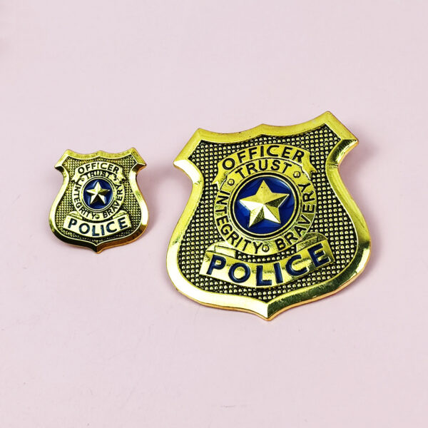 Wholesale Golden cartoon police officer badge accessory badge