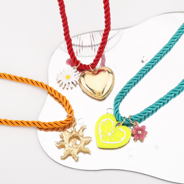 Wholesale N12627 Summer Cute Flower Sun Love Pendant Necklace