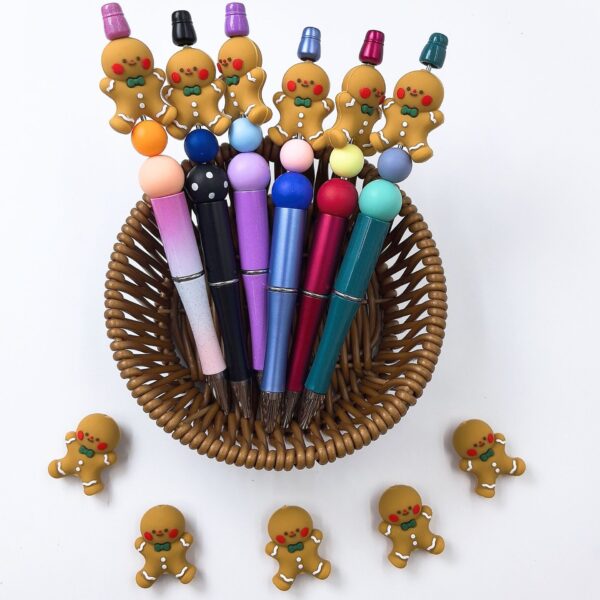 O1CN014ZRxMl2FO3gRj0vFs_2216349148869-0-cib Wholesale 10pcs 3D Gingerbread Villain's New Three-dimensional Silicone Cartoon DYI Beads