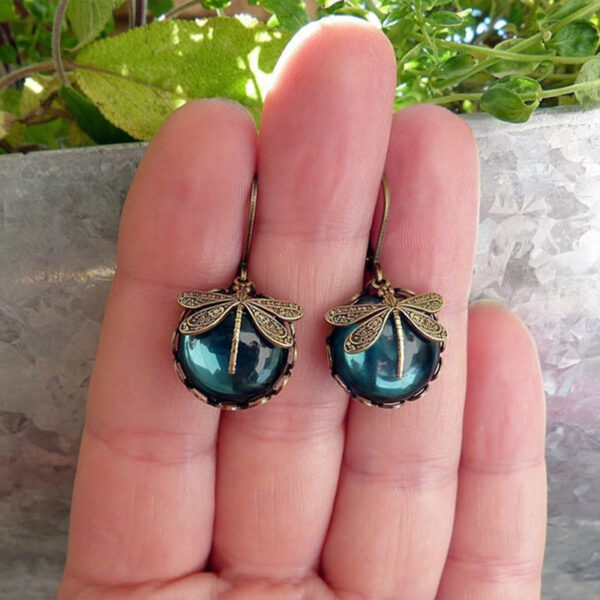 Wholesale Vintage Small Dragonfly Pattern Moonstone Earrings