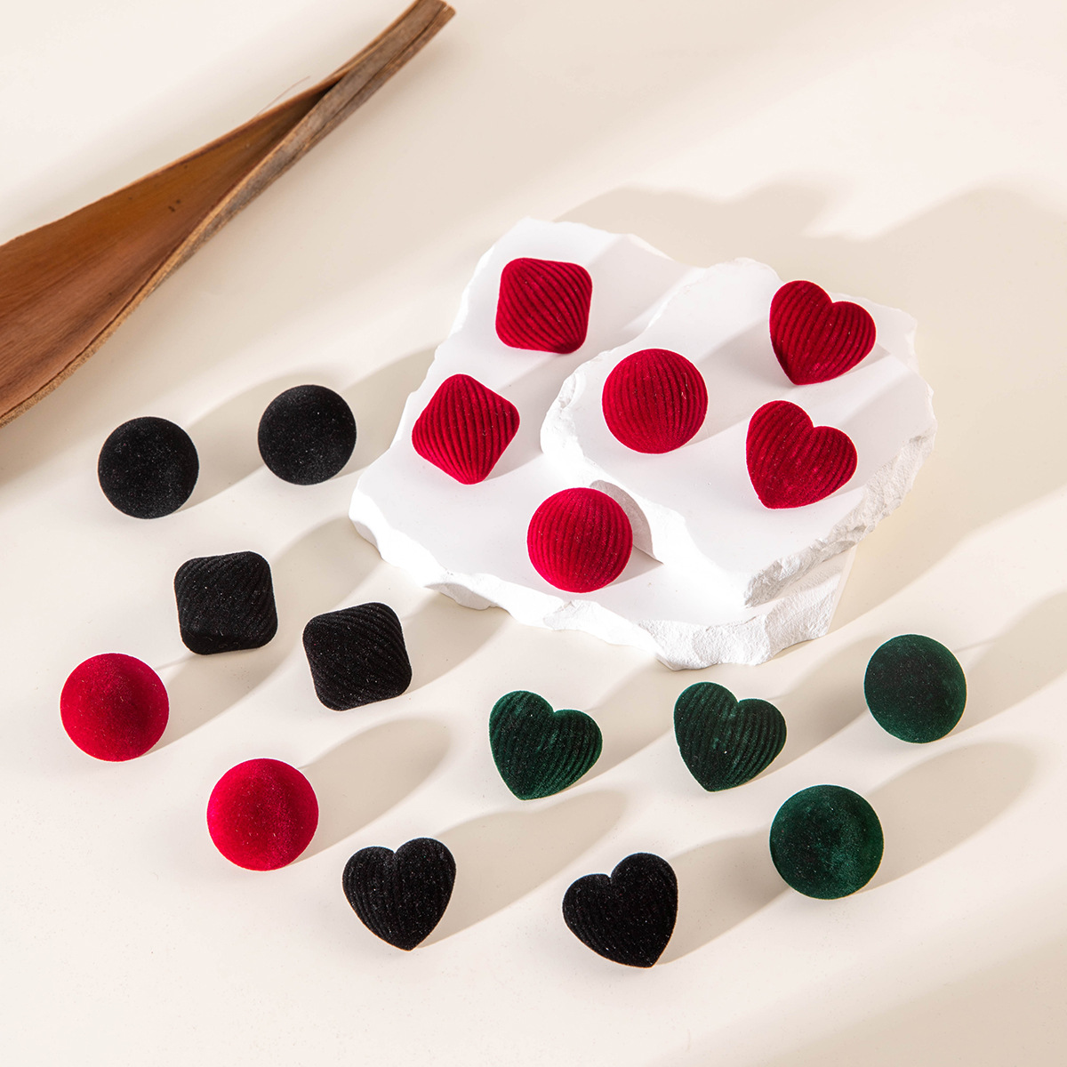 Wholesale Resin Vintage Veet Texture Love All-match Earrings