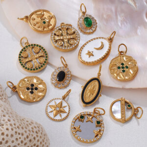 Wholesale Zircon Inlaid Starfish Round Stainless Steel Necklace Pendant