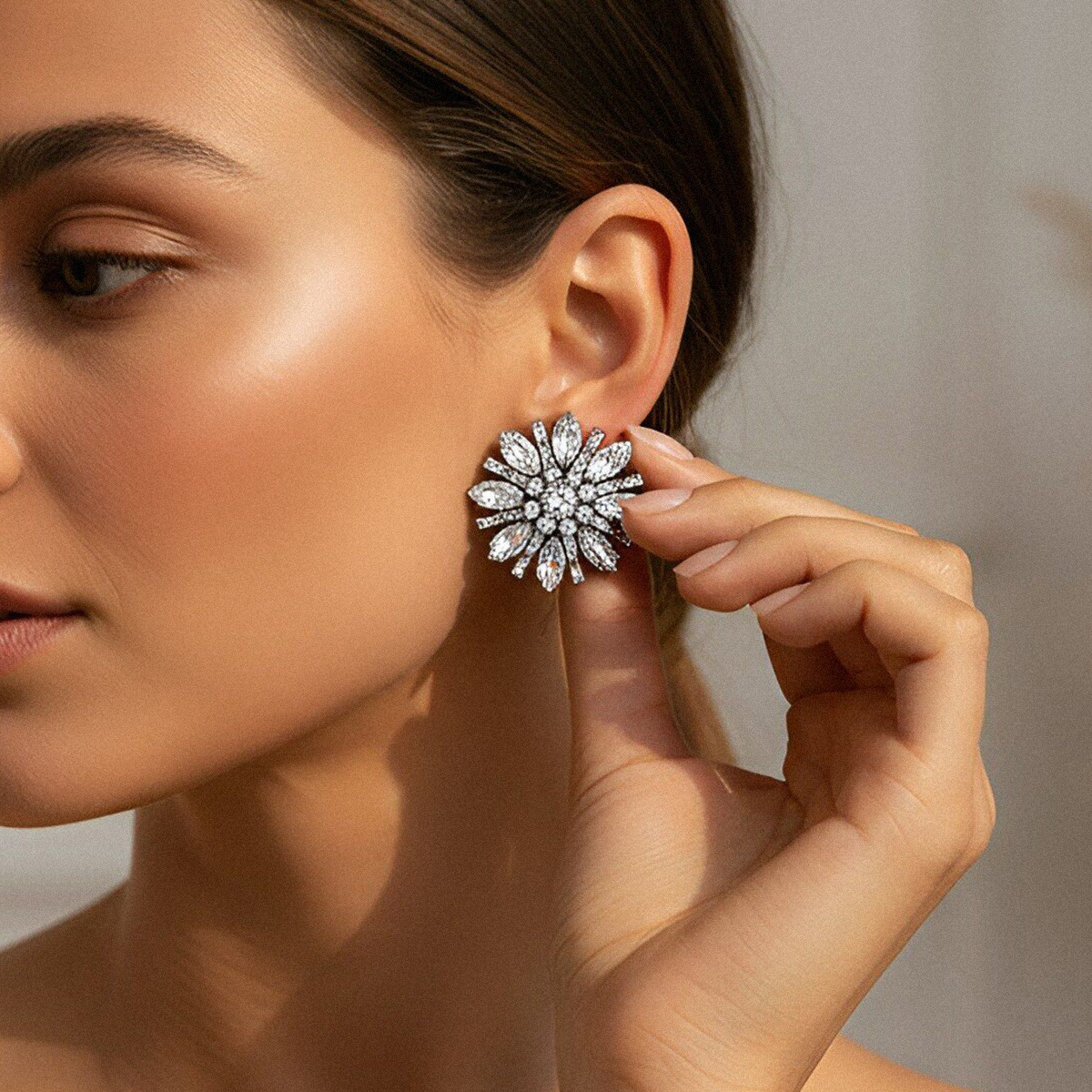 Wholesale Exaerated diamond studded floral earrings