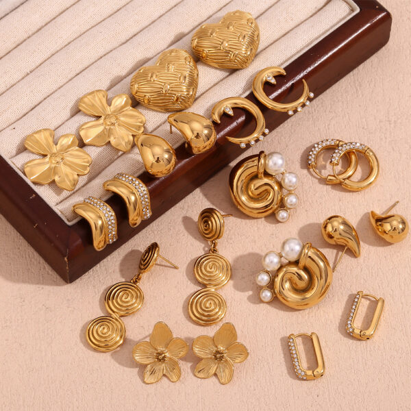 Wholesale Gold micro-inlaid geometric hollow crescent earrings