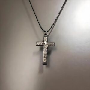 47 # Vintage cross necklace d1549