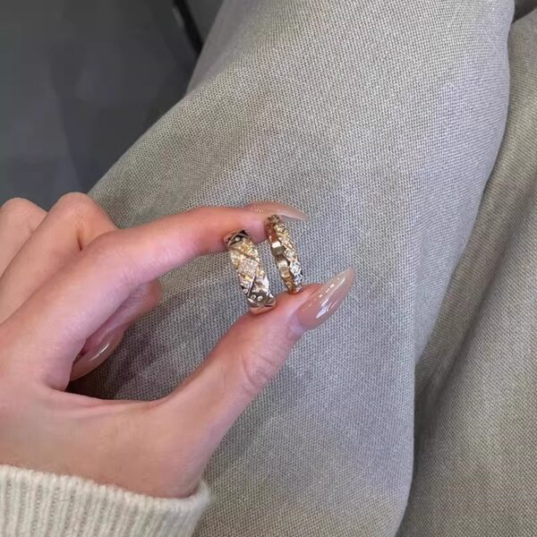 Wholesale Lingge sparkling diamond wide face micro inlaid zircon ring